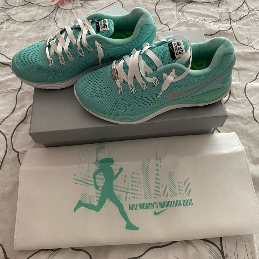Nike Women's Marathon 2012 NWM Lunarglide 4 Tiffany Blue Running Shoes 7 - New